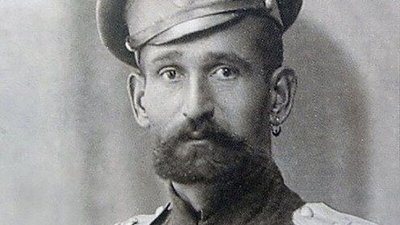Для чего казаки в ухе серьгу носили