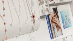 Тренд на Self-Service: Чему малому ювелирному ритейлу стоит поучиться у нового формата SOKOLOV?