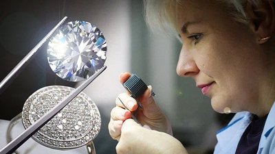 «Делали камни по 500 000 долларов»: как в Беларуси производят бриллианты