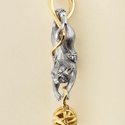 Игривый котёнок