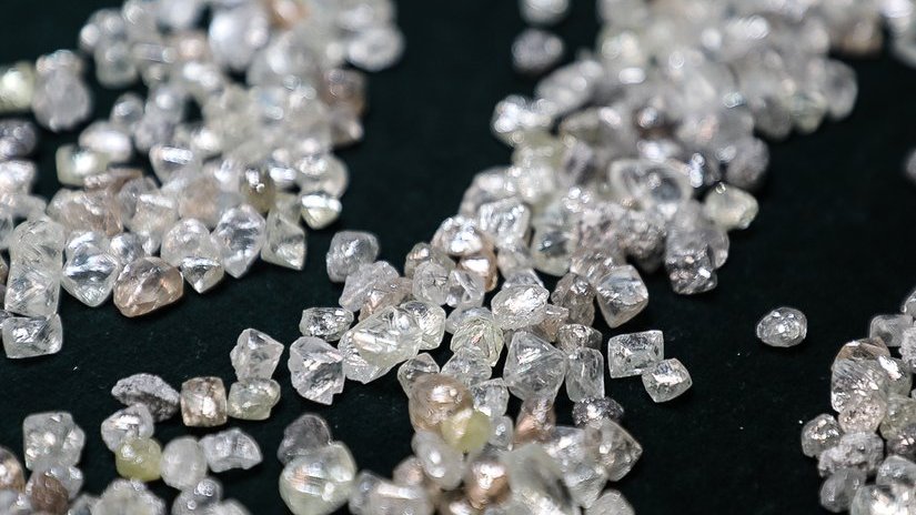 Бриллианты под прессом: вытеснили ли западные санкции российские алмазы с мирового рынка