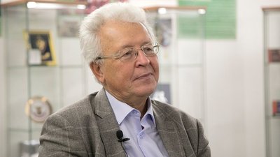 Назло рекордам: почему центробанки по всему миру скупают золото?