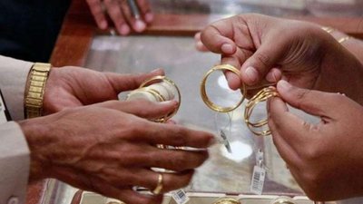 Казахстанцы предпочитают тратить деньги на «ювелирку» и золотые слитки