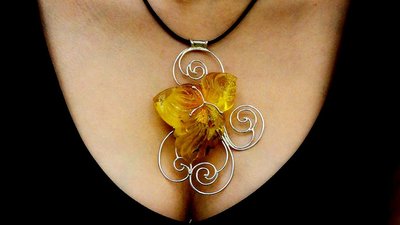 Би-би-си упрекнула Петербург в 15-кратном удорожании янтаря из Калининграда