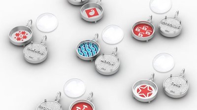 Ювелир из Иванова "поселила" ивановские ситцы на медальоны