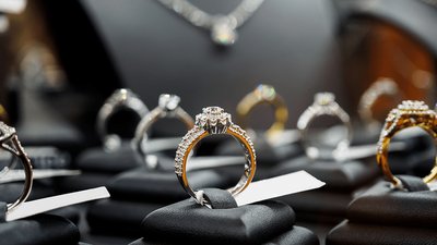 Минфин предложил добровольное клеймение ювелирных изделий на экспорт