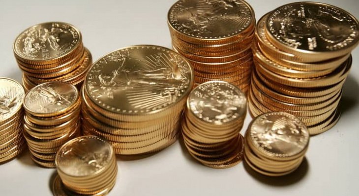 Тонну инвестиционных монет и двести килограммов драгметалла приобрели жители СЗФО в Сбербанке в 2020 году
