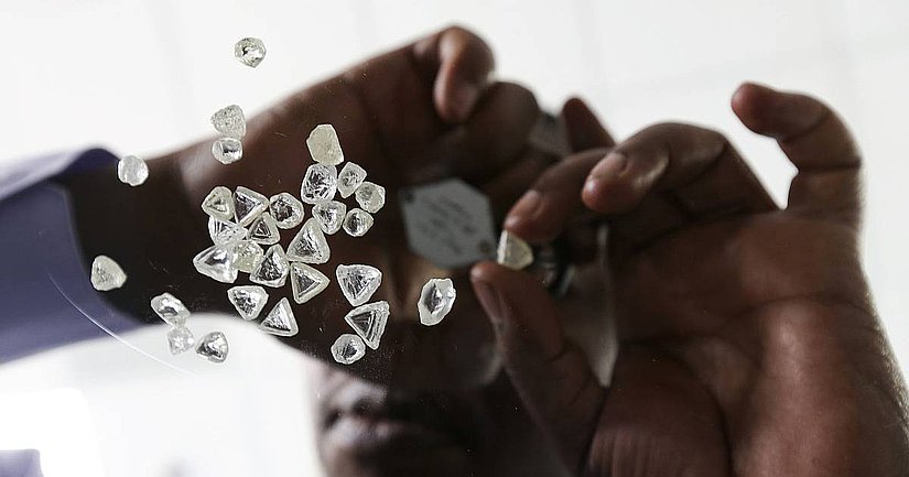 На рынке алмазов наблюдается хрупкий баланс спроса и предложения
