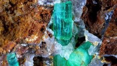 Крупное техногенное месторождение изумрудов открыто в Свердловской области