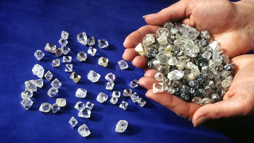 Страны G7 намерены ужесточить санкции против российских алмазов уже с марта