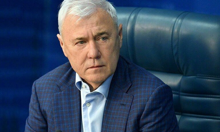 Депутат Аксаков: Половина рынка драгкамней действует по поддельным документам