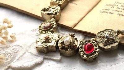 Россияне стараются сохранять семейные реликвии и передавать их потомкам