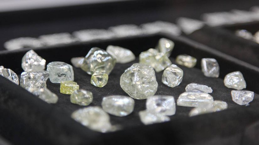 Покупатели элитных алмазов начали «безумно» скупать камни