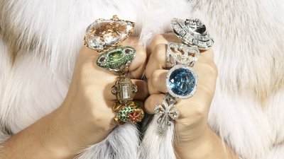 У богатых свои причуды: на фоне коронавируса увеличились продажи ювелирных изделий