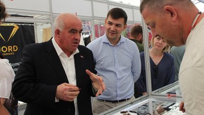 Костромской губернатор пожелал ювелирам дальнейшего развития