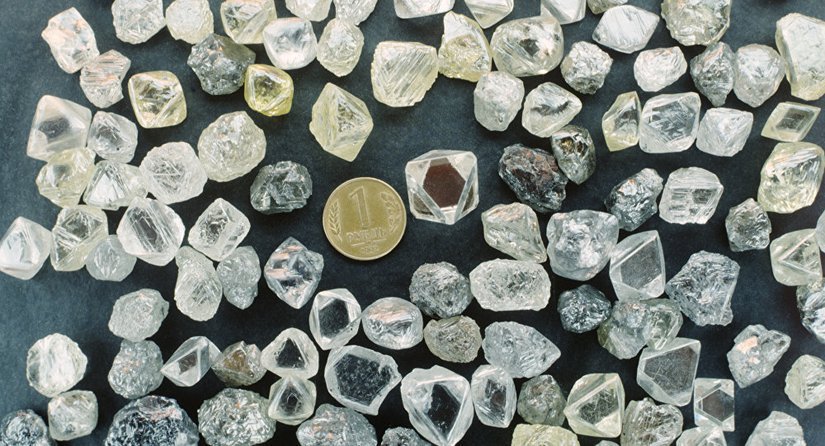 "Алроса" в марте сократила продажи алмазов на 60%