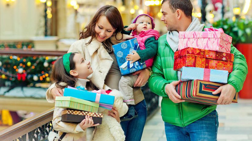 Москвичи отказываются от предпраздничного шопинга: маркетолог объяснила тенденцию