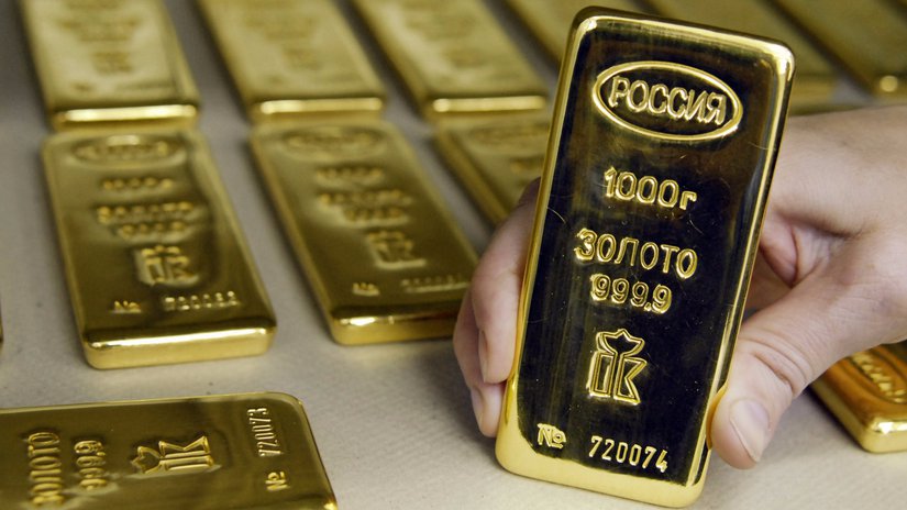 Почему мир скупает золото при сильном долларе