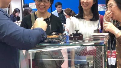 Конничива: Японцы готовы покупать и покупают у России ювелирные изделия