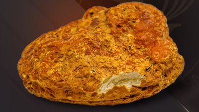 Калининградский янтарный комбинат продал самородок стоимостью свыше 1 млн рублей коллекционеру из Кувейта