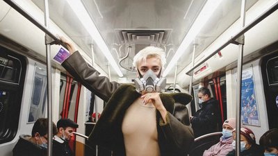 Ювелир из Петербурга создал респиратор стоимостью 10 млн рублей