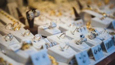 Большинство россиян хотя бы раз делали вещи на заказ