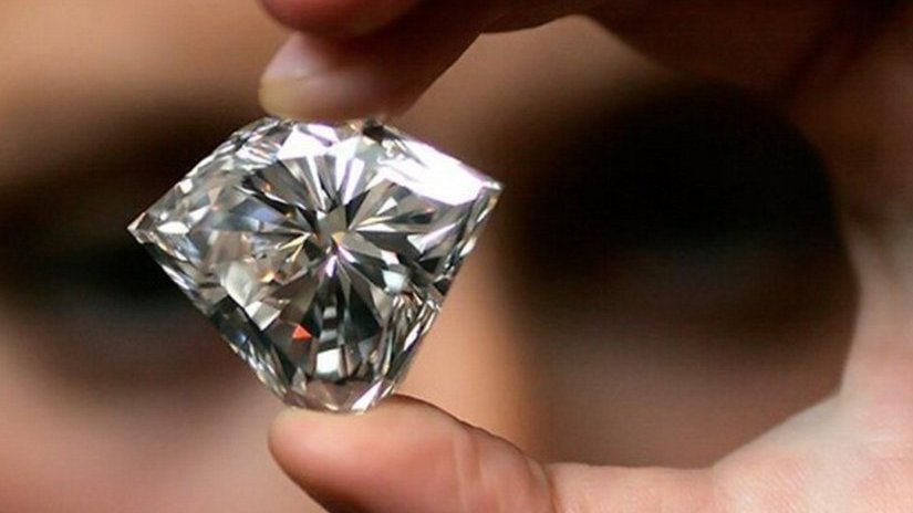 Минфин предупредил о риске для рынка камней из-за санкций против алмазов РФ