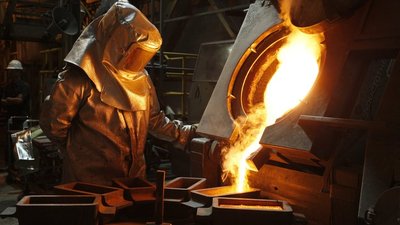 Financial Times: Неопределенность продолжает преследовать золото