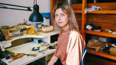 Стихия в кольце: Кубанчанка создает ювелирные украшения, вдохновляясь природой