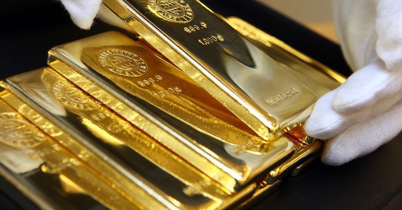 Участники рынка драгоценных металлов просят ЦБ РФ и Минфин покупать золото