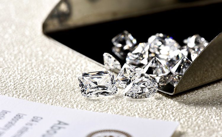 Лабораторные бриллианты будут оставаться вариантом выбора для потребителей, начиная от рынка высококачественных свадебных украшений и кончая рынком бижутерии