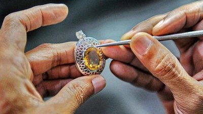 Производителей ювелирных украшений в Петербурге лишат патента