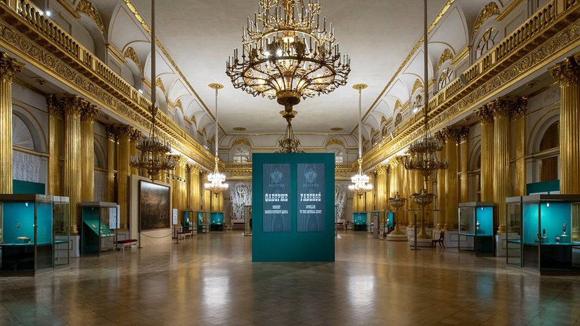 Эрмитаж проверит экспонаты выставки Фаберже после сообщений о подделках