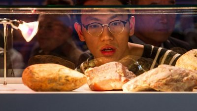 Из-за санкций ЕС меняется путь доставки калининградского янтаря в Китай