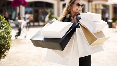 Россияне назвали дорогостоящие по их мнению товары