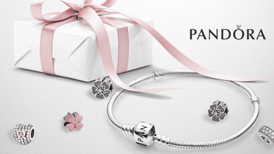 Суд отказал Сбербанку в рассмотрении иска против ювелирной сети Pandora