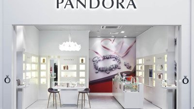 Сбербанк хочет продать сеть магазинов Pandora