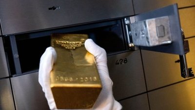 Лихорадка: Центробанки скупают золото и держат запасы своих странах