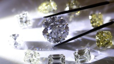 Бриллиант — ненастоящий: почему в мире растет мода на искусственные алмазы