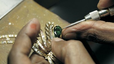 В России в 1,8 раза вырос спрос на ювелиров