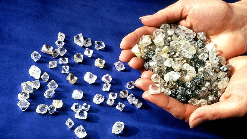 Эксперты: Статус «кровавых алмазов» грозит серьезным ростом цен на ископаемые во всем мире и приведет к снижению цен на драгоценности в России