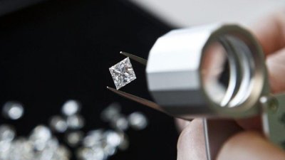 Большинство людей видят значительный потенциал в росте рынка ювелирных изделий с лабораторными бриллиантами