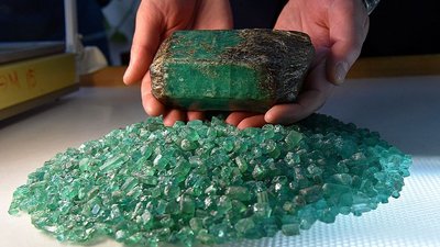 "Ростех" законсервирует изумруды Малышевской шахты