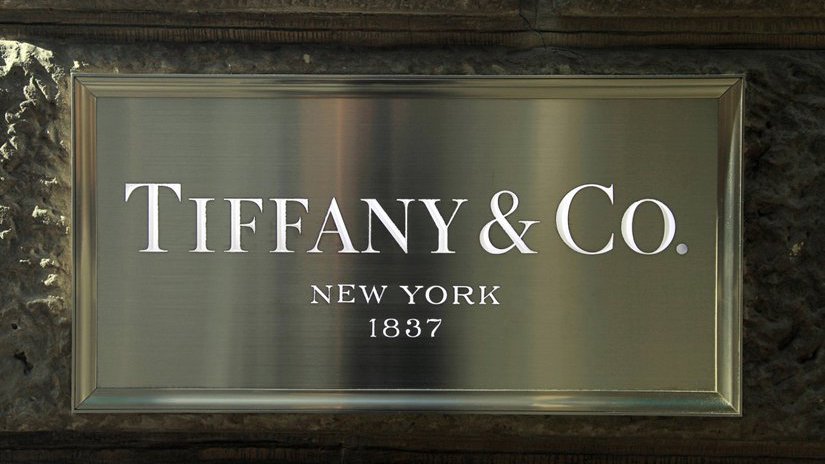 Forbes узнал возможную причину заморозки сделки LVMH и Tiffany