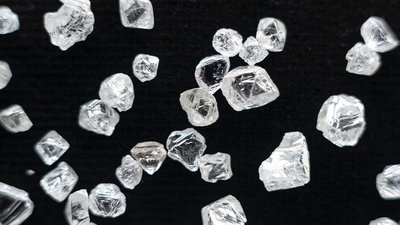 Цены на алмазы снизились в 2024 году на 4%