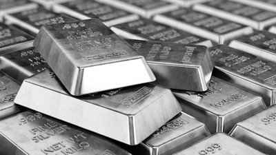 Стоит ли инвестировать в серебро и как это сделать?