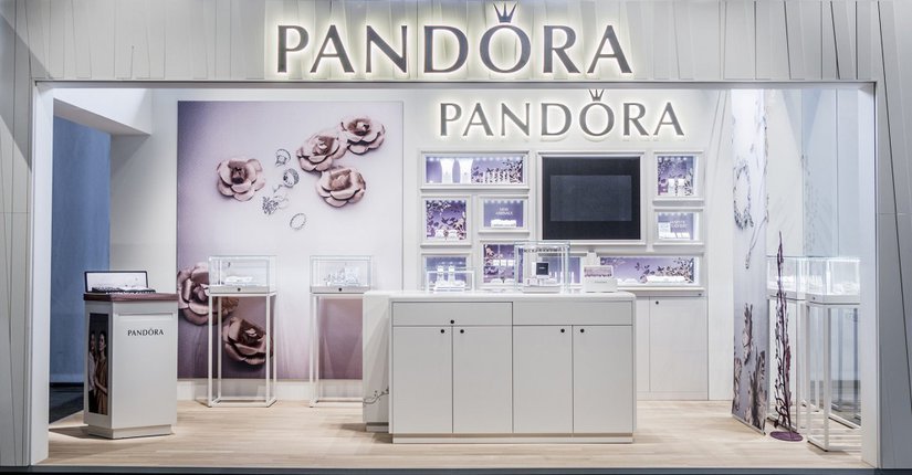 Pandora временно закроет почти каждый пятый магазин из-за коронавируса