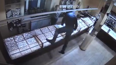 Житель Санкт-Петербурга осужден за разбойное нападение на ювелирный магазин