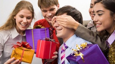 В сети «585*ЗОЛОТОЙ» зафиксировали рост спроса перед выпускными в школах