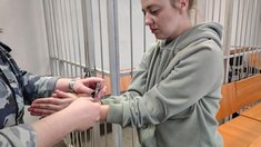 Менеджер ювелирного салона получила 2,5 года колонии за подмену данных и кражу золота